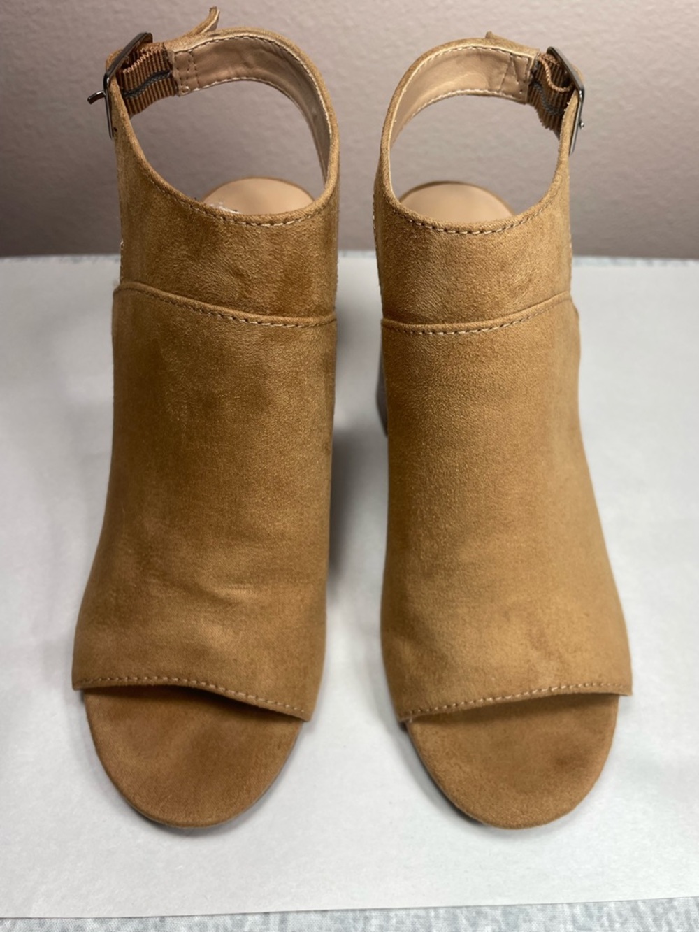 A New Day Tan Suede Block Heel Sandals‎ Open Toe Buckle Strap Size 6 - Picture 7 of 11